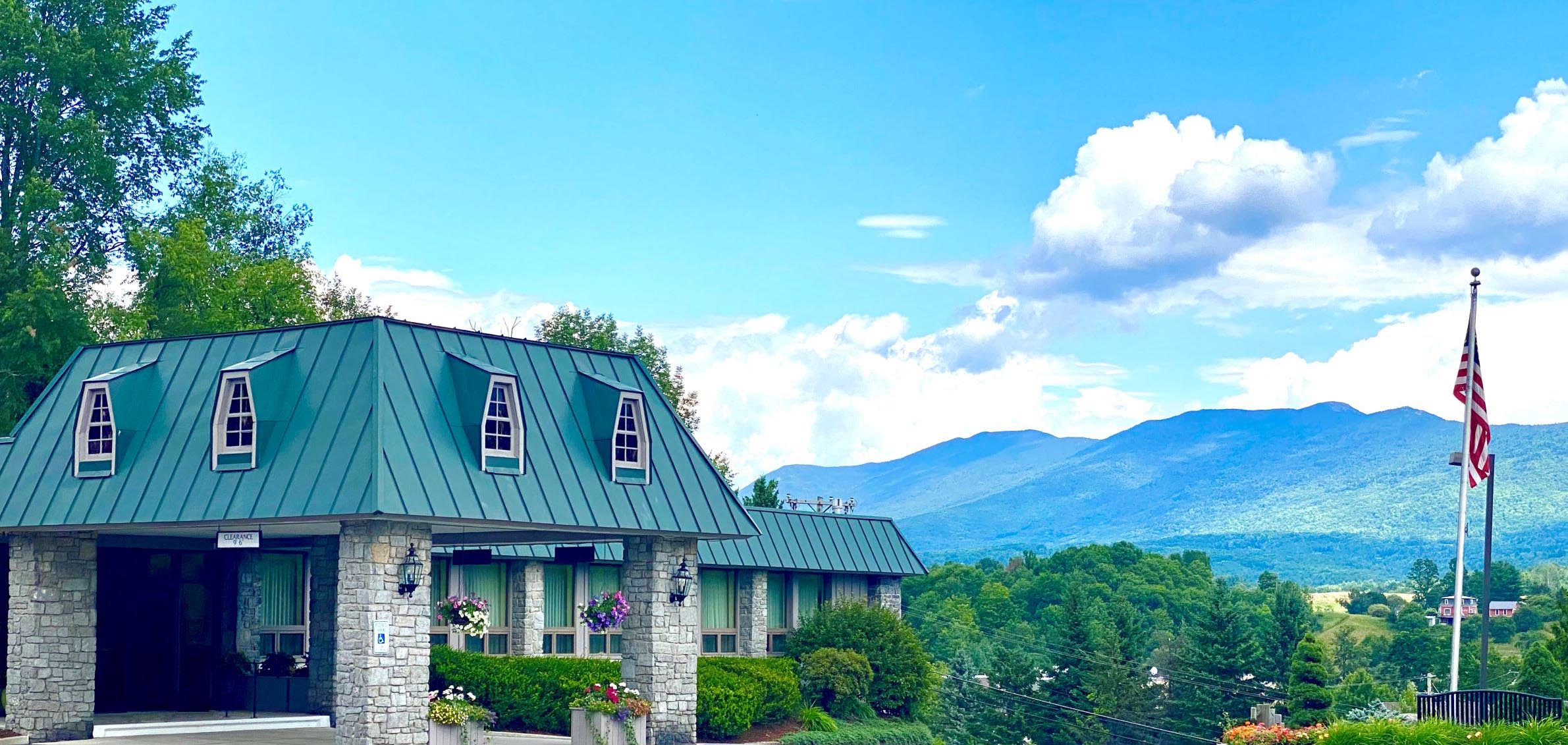 3.-Porte-Cochere-flag---cropped-6