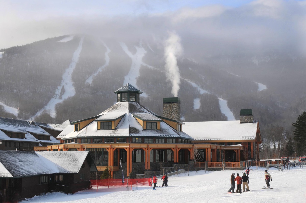 Base,Ski,Lodge,In,Stowe,,Vt
